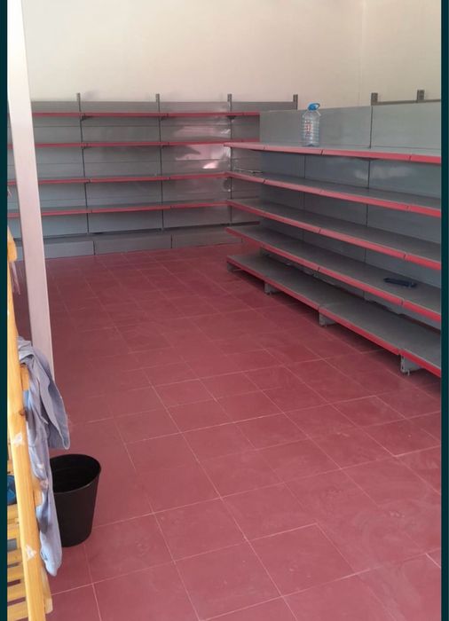 Rafturi de magazin transport montaj gratis