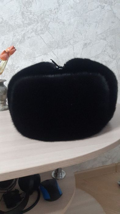 Продам меховую шапку