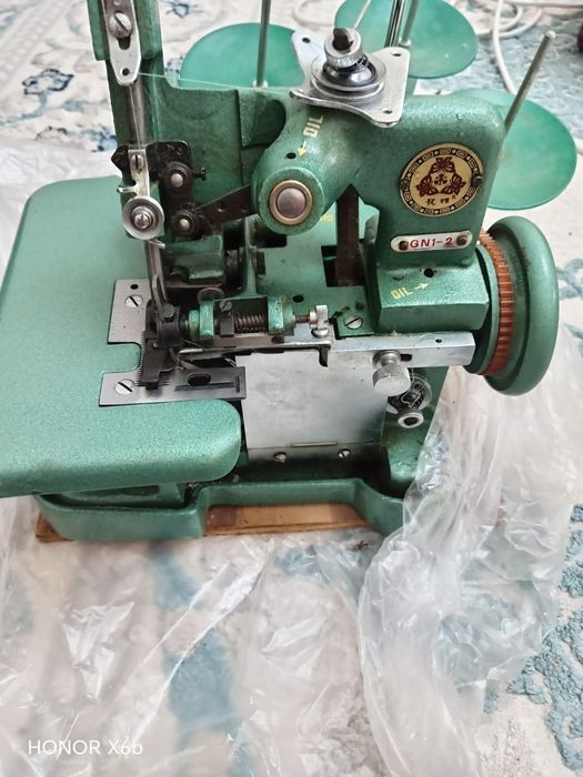 Оверлок (тігін машина)