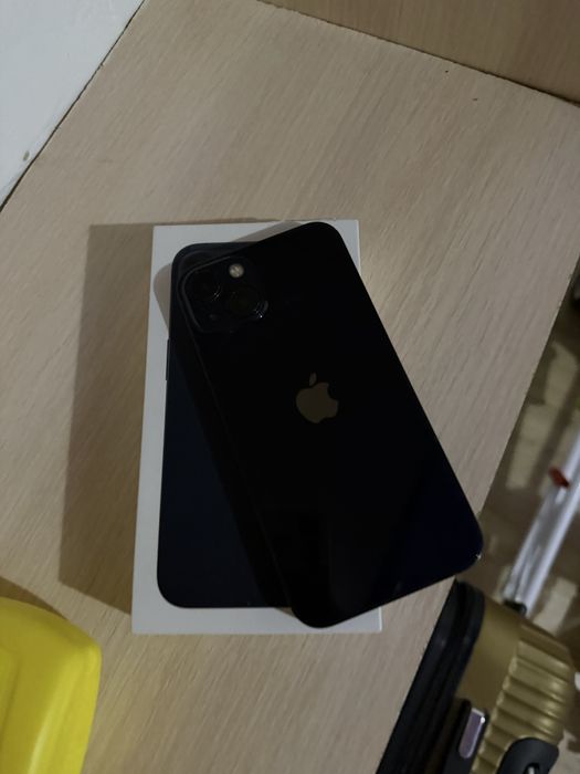 Айфон 13.  128гб