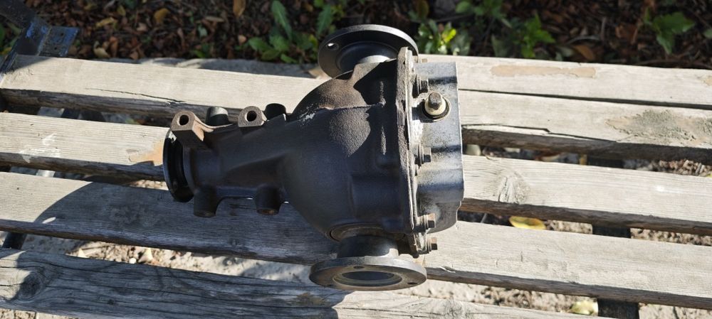 Задний редуктор от Мицубиси рвр 3.307