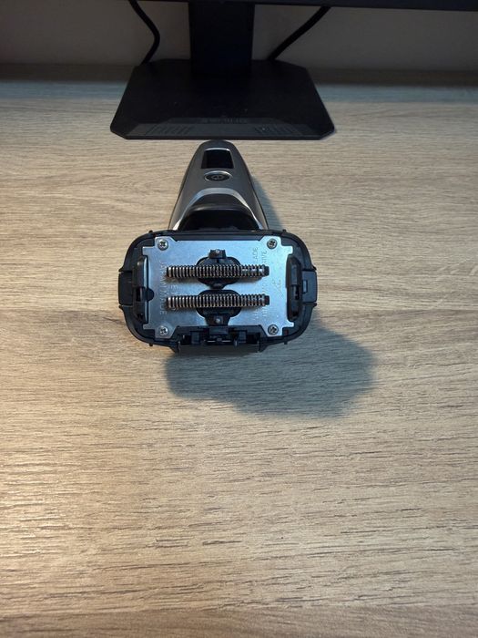 Електрическа самобръсначка Panasonic ES-LV69