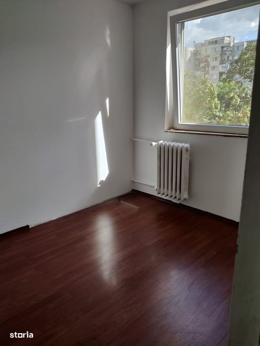 Apartament 3 camere, balcon, Rogerius