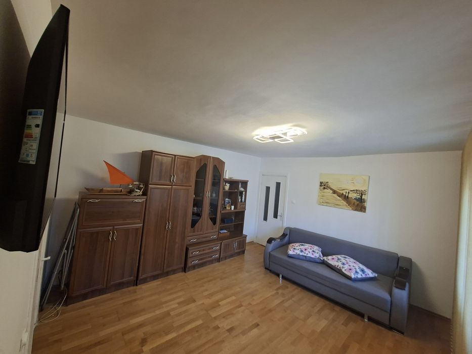 Proprietar vând apartament 2 camere, 54 mp, mobilat și utilat,  zona Dâmbovița – 82.000 €