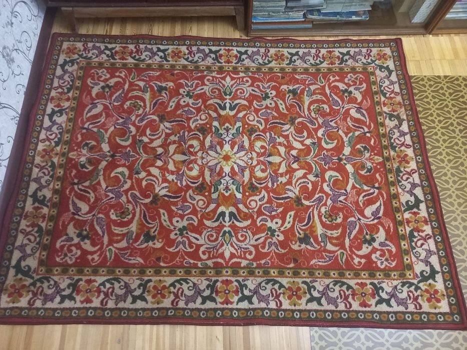 Ковер шерстяной ,фабричный .