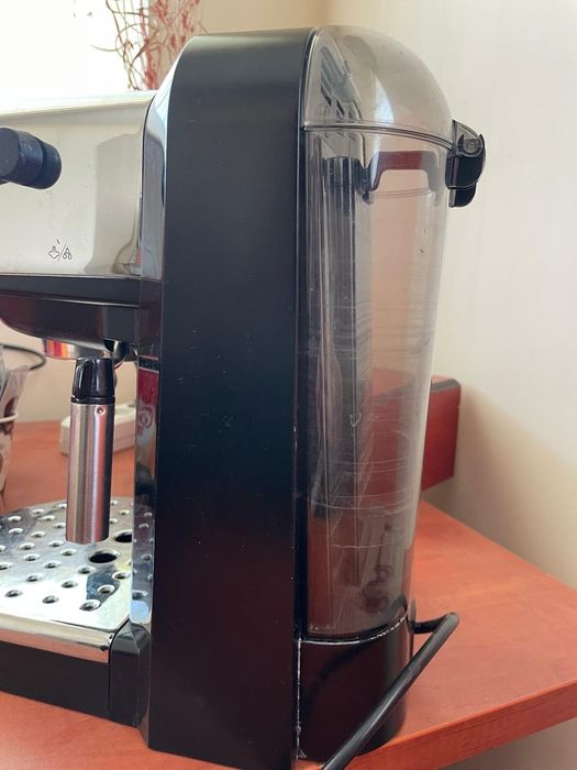 De'Longhi EC271.B Coffee Machine