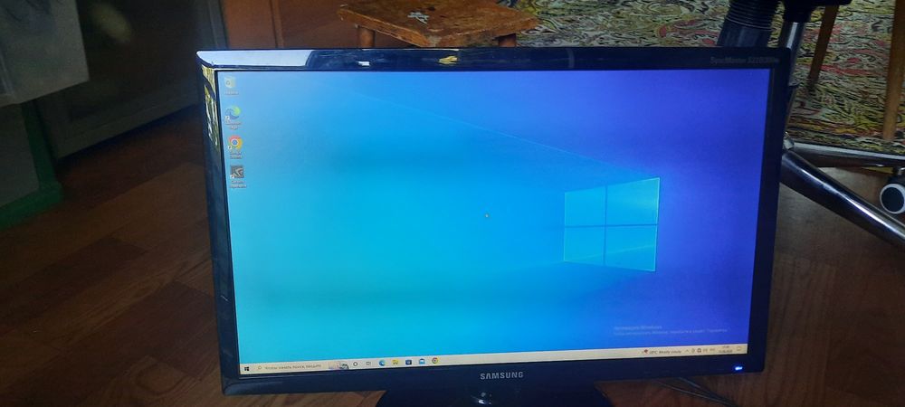 Монитор Samsung 21.8дюйм