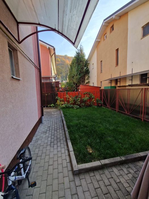 Inchiriez duplex cart. Paradisul Verde