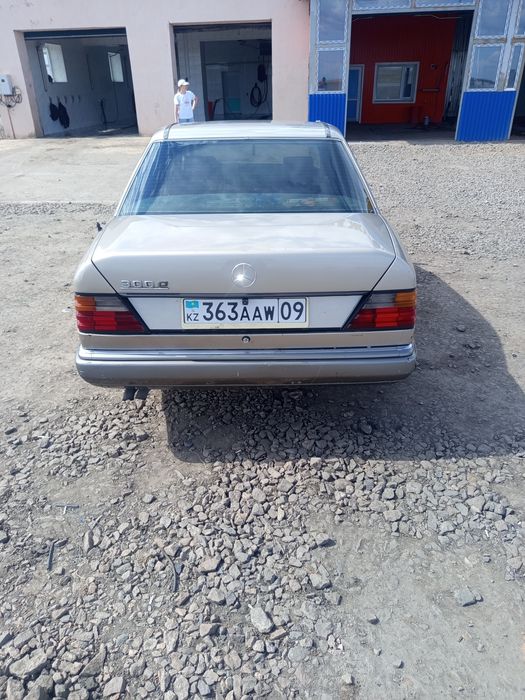 Мерседес 124 ,1992