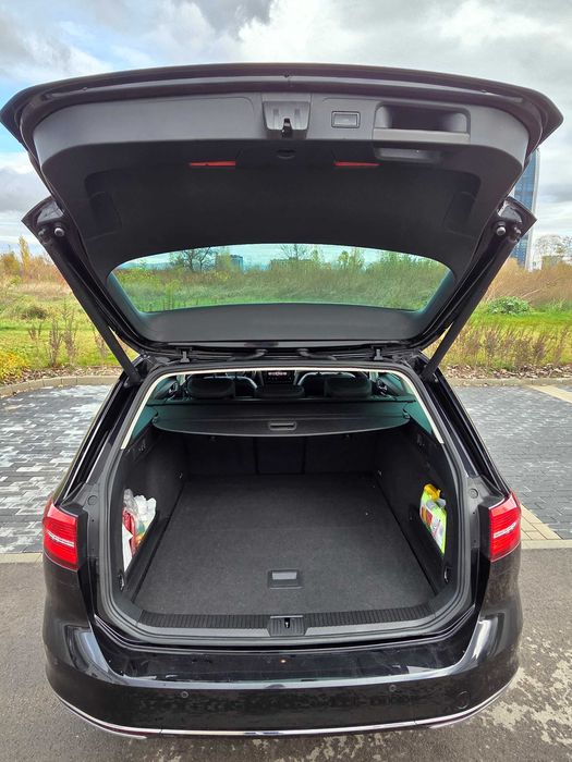 VW Passat B8 комби, 2018 г., 2.0 бензин TSI, Full LED, DSG автоматик