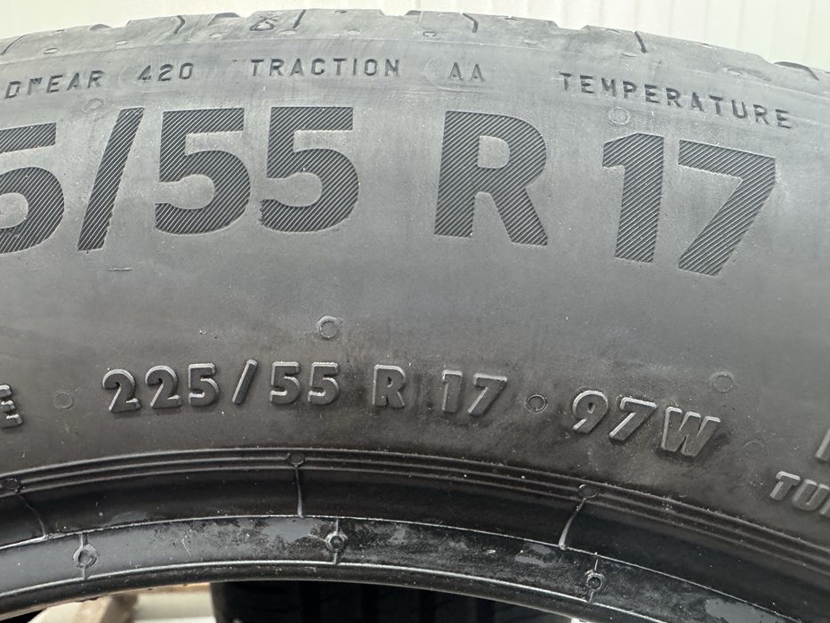 Автомобилни гуми 225 55 17 Continental