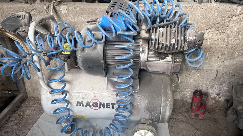 Компрессор воздушный.