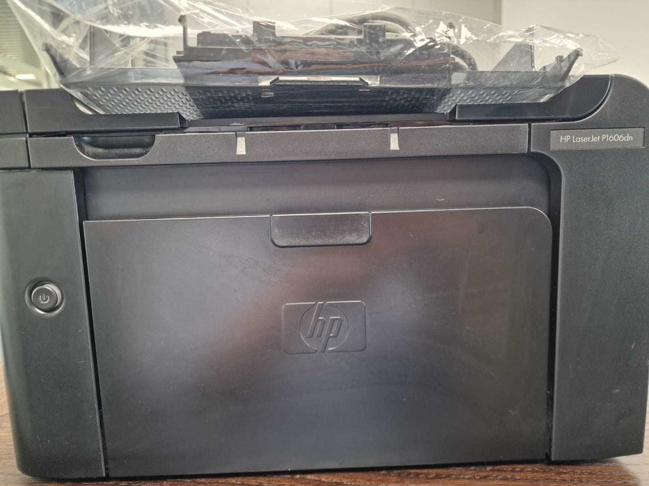 Срочно продам принтер HP Laserjet P1606dn