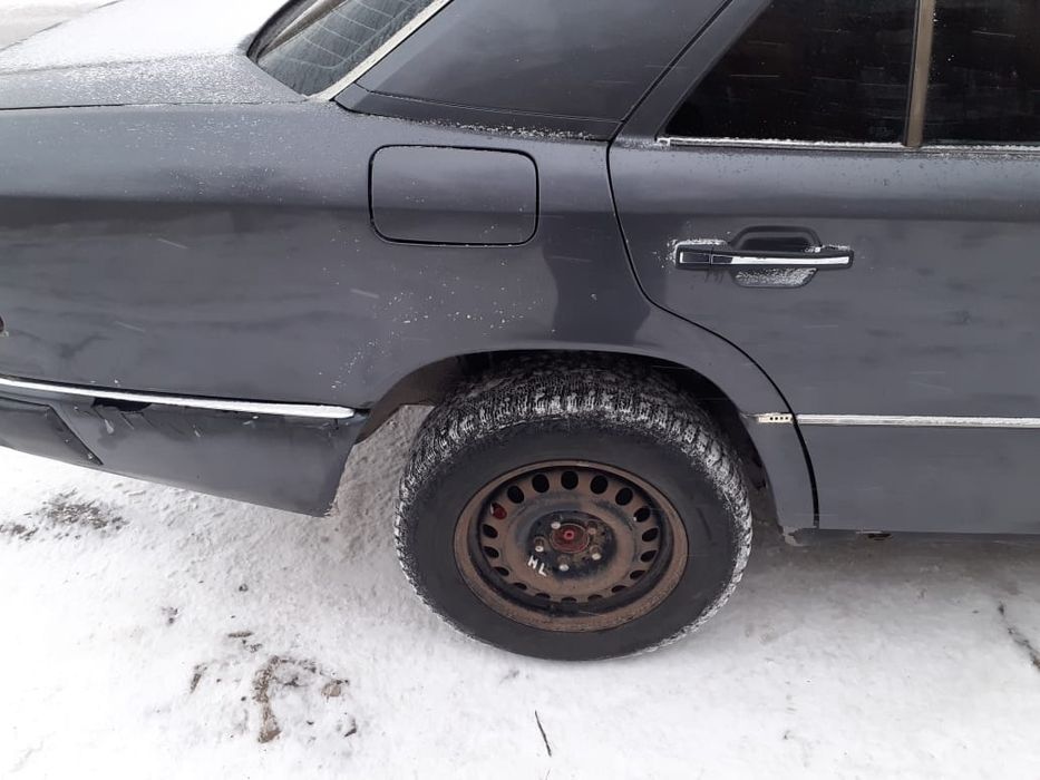 Продам машину мер 124