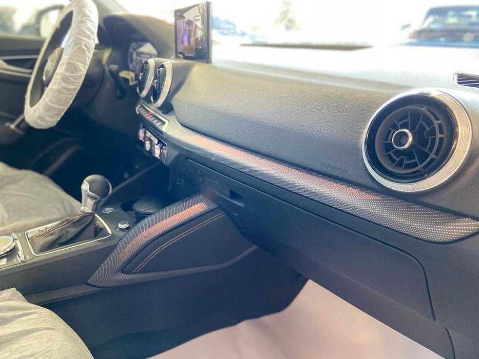 Audi e-Tron Q2L, 2022 yil, probeg 9500km