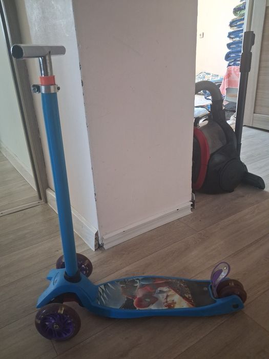 Продаю самокат детский