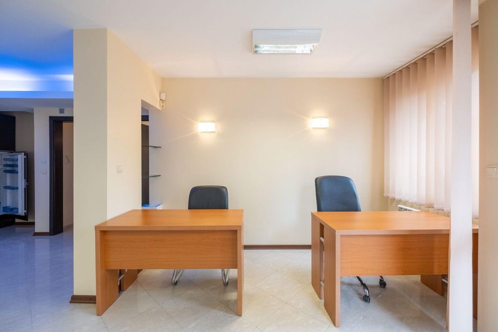 Тристаен за продажба в кв.Лозенец