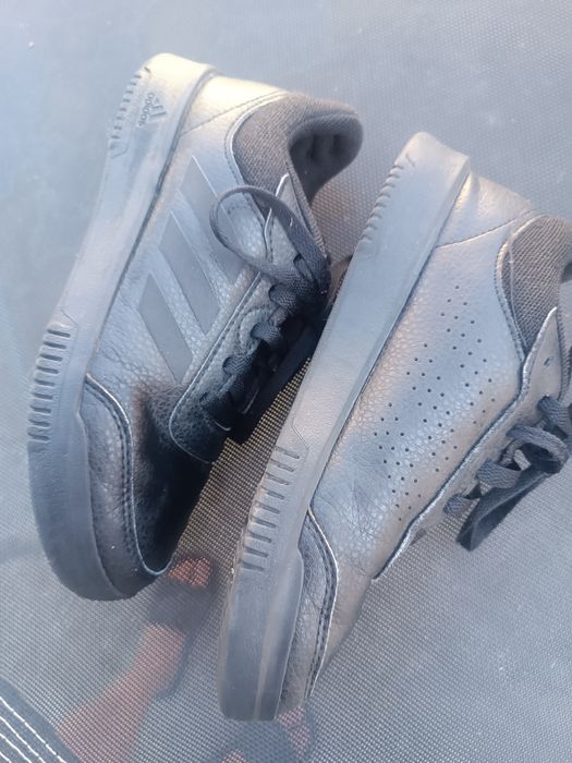 Кожени маратонки adidas