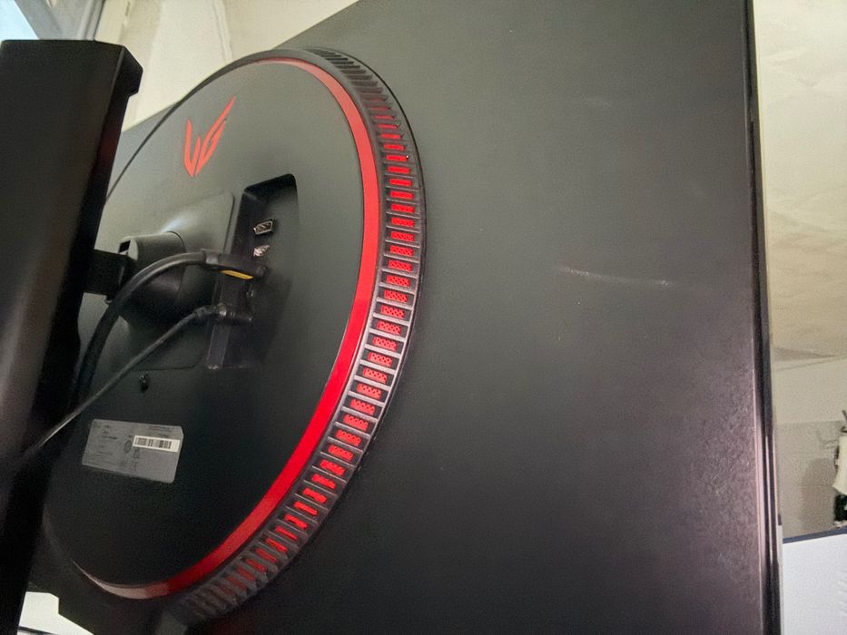 Monitor LG cu rezoluția 2k