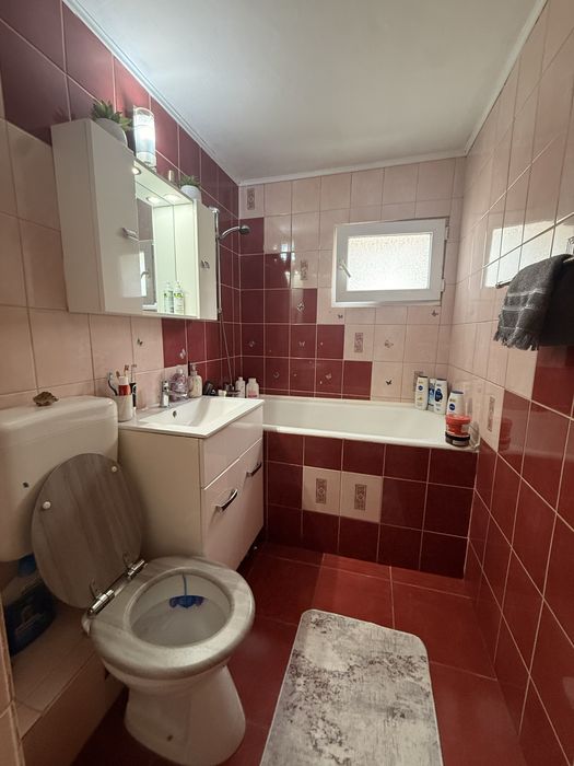 Vând apartament 2 camere,tip R.