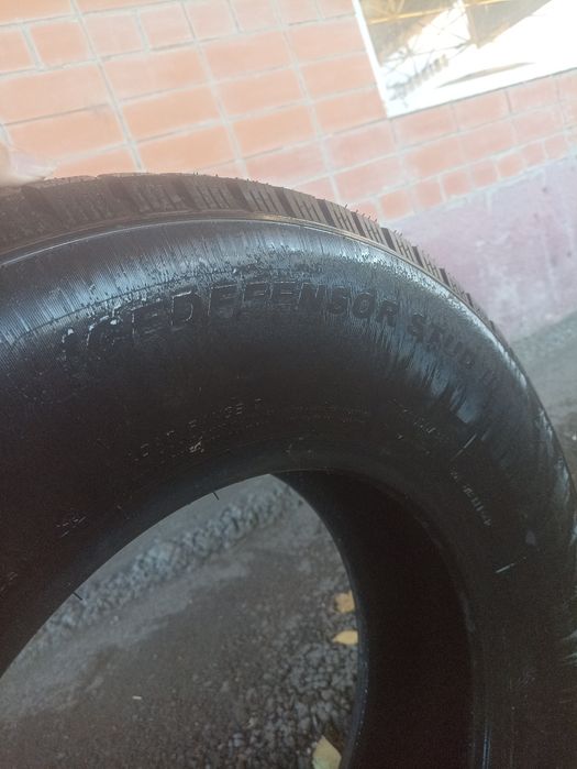 Продам зимнюю шипованую резину