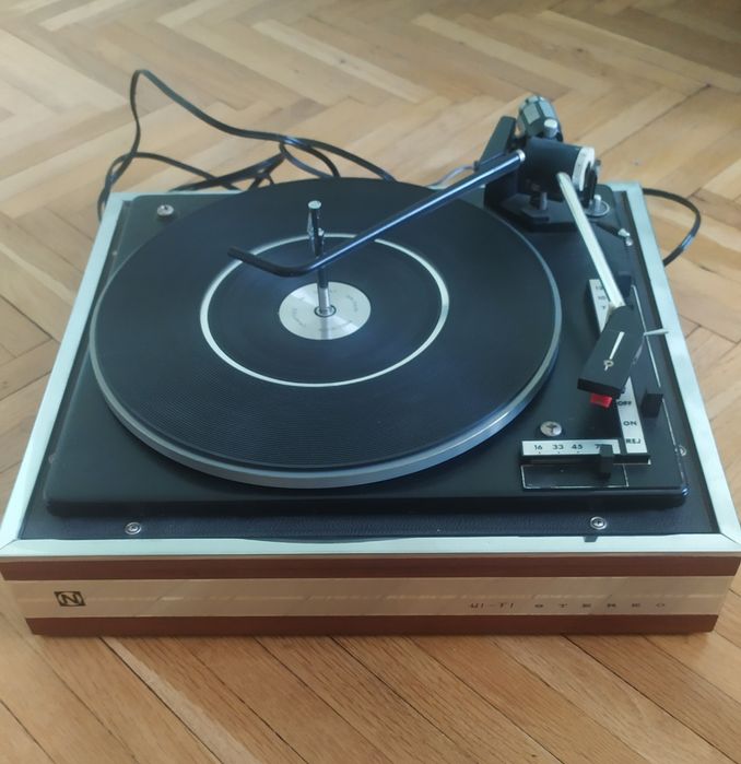 Немски грамофон NECKERMANN