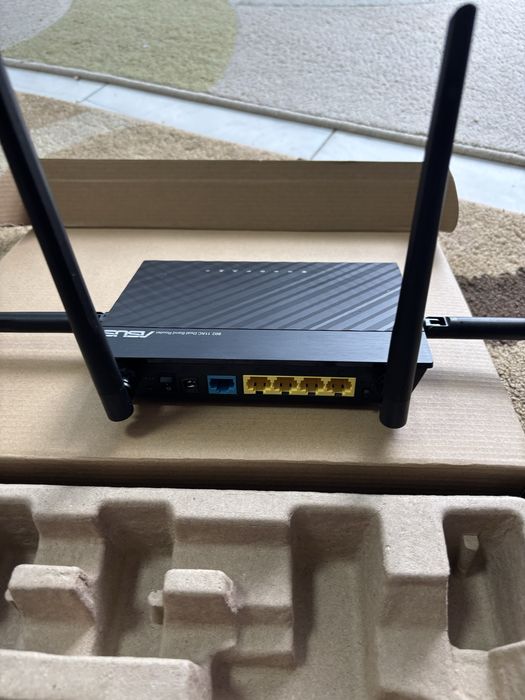 ASUS RT-AC51 AC750 Dual Band Wi-Fi Рутер