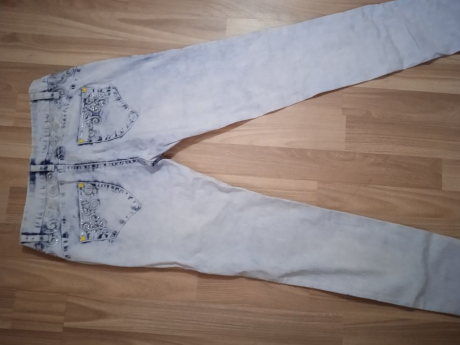 Продам джинсы фирменные