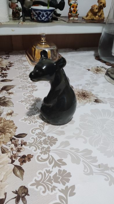 Продам статуэтка медведь