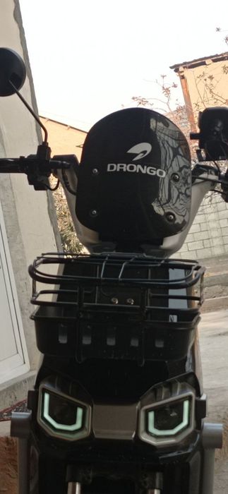 Sotiladi. Drongo madel bartel benzinli skuterlarga