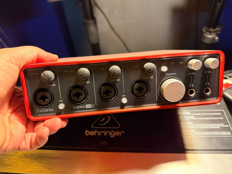 Placa focusrite utilizata