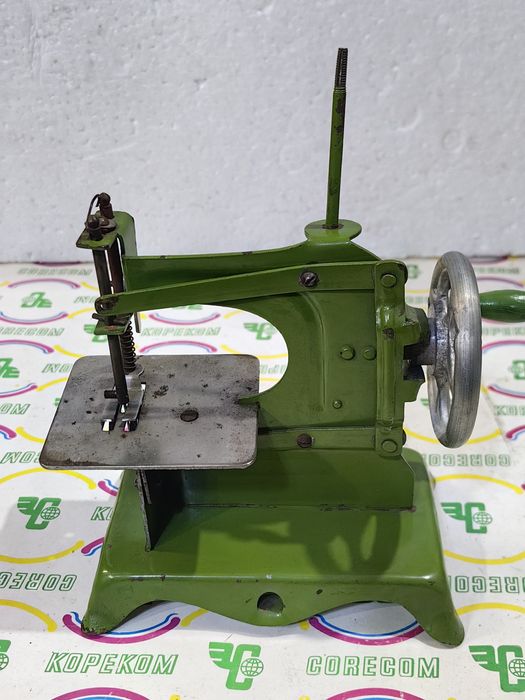 Стара Българска играчка Шевна машина