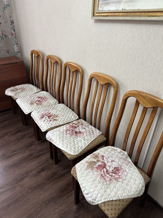 Продам стульчики 6 штук