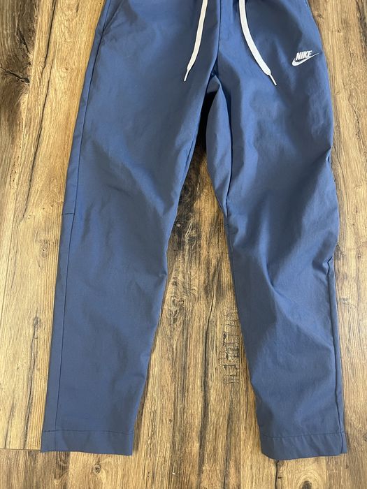 Nike Club Woven size S