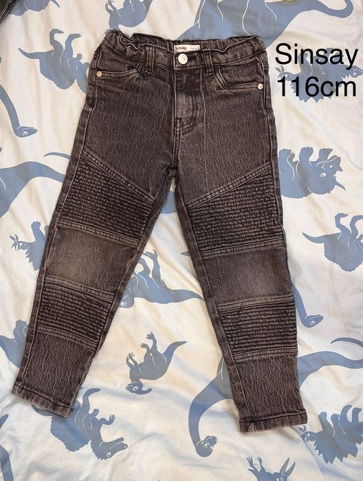 Долнища и блузки за 5лв/брой