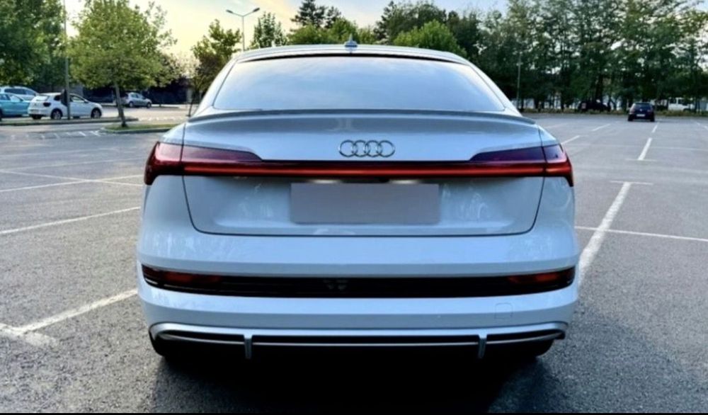 AUDI e-tron 2021 — imagine 9