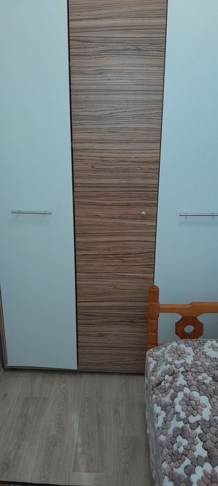 Продавам боксониера   срещу  Парк Мол