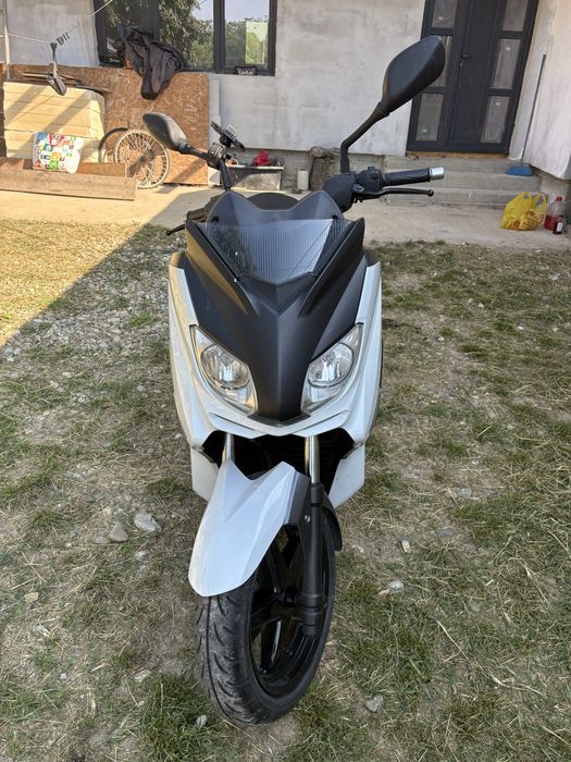 Yamaha xmax 250 cc 2010