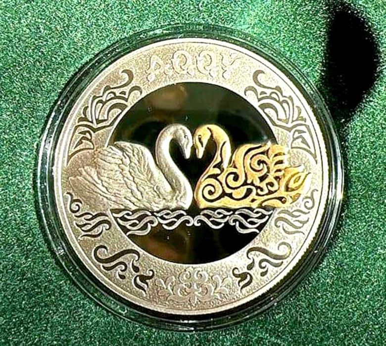 Акку (Лебедь) из серии тотемы