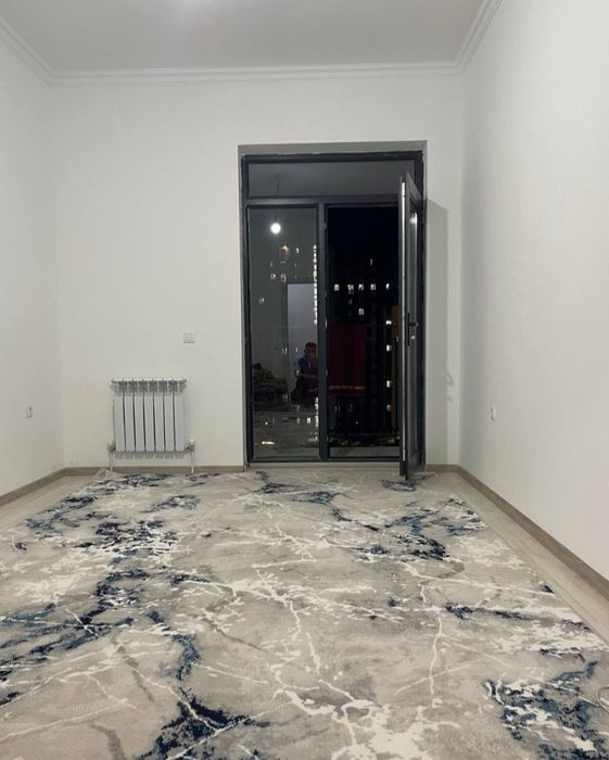 Sergeli yangi darxon 2xona 8etaj 16 etajli 350$