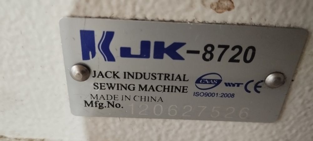 Jack Tikuv mashina sotiladi