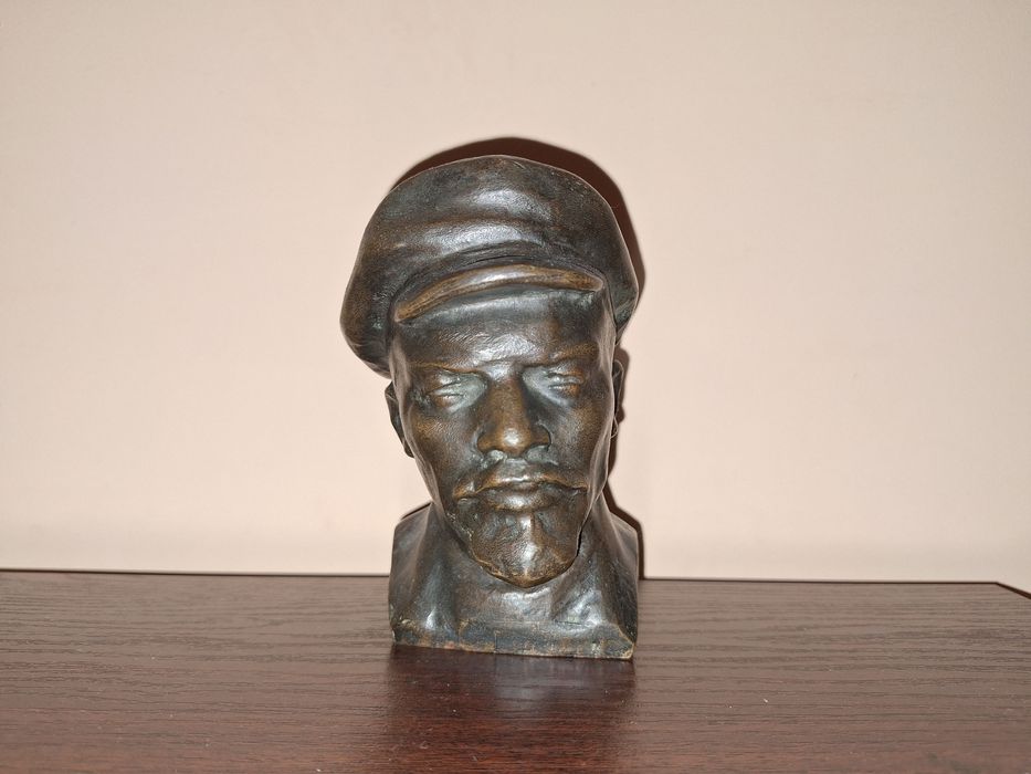 Антикварна статуетка на Ленин