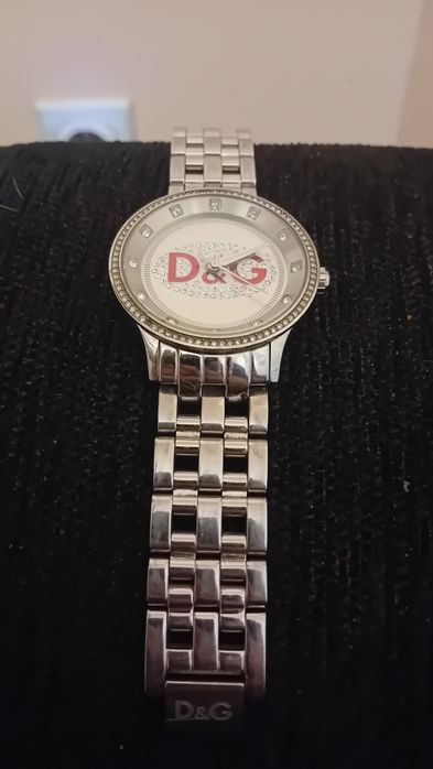 Dolce & Gabbana Prime Time red