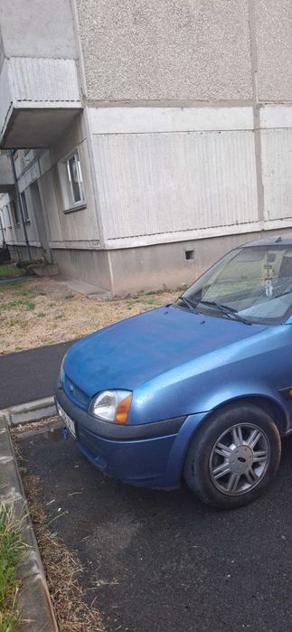FORD Fiesta 2000 — imagine 2