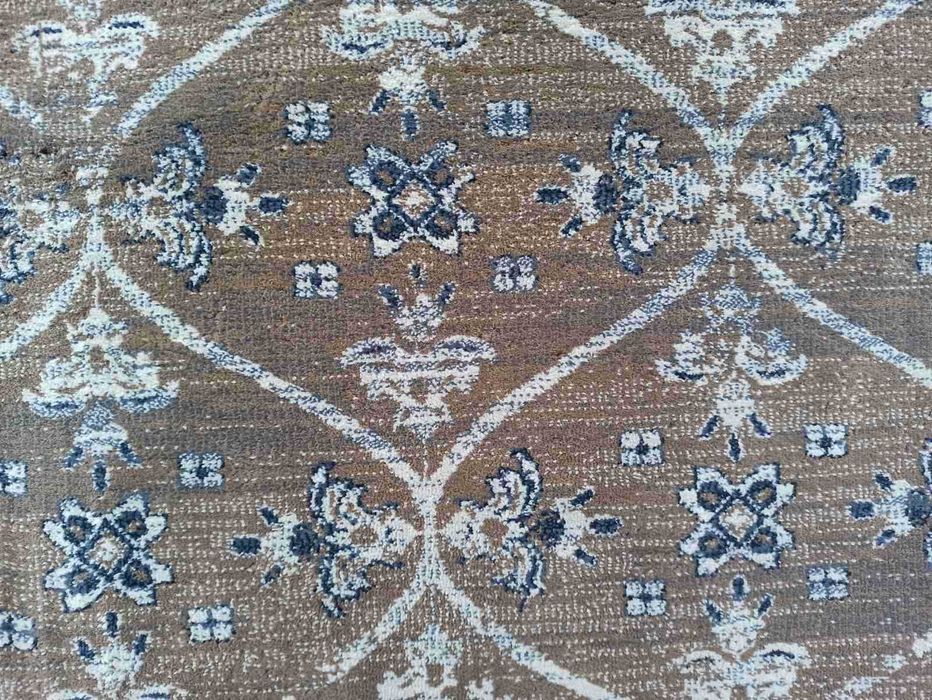 Килим неупотребяван