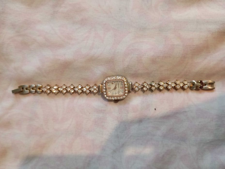 Дамски часовник идеален подарък