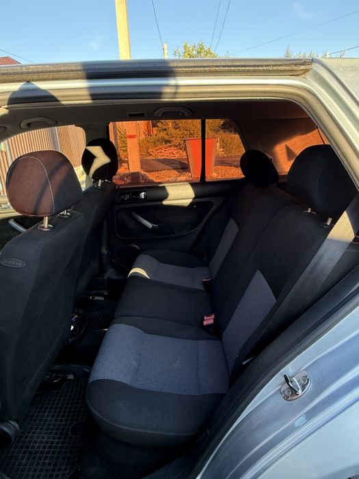 Продаю Volkswagen Golf4 2003.  Хэтчбэк.