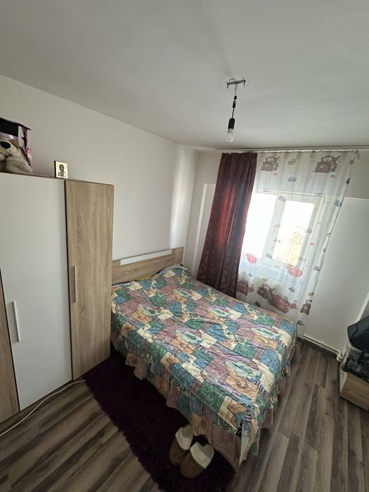 Vand apartament 3 camere