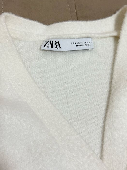 Жилетка на Zara, нова.