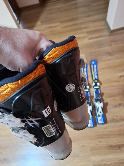 Skiuri copii Atomic 80cm,bete 70 cm ,clapari marimea 19.5(30-31EU)